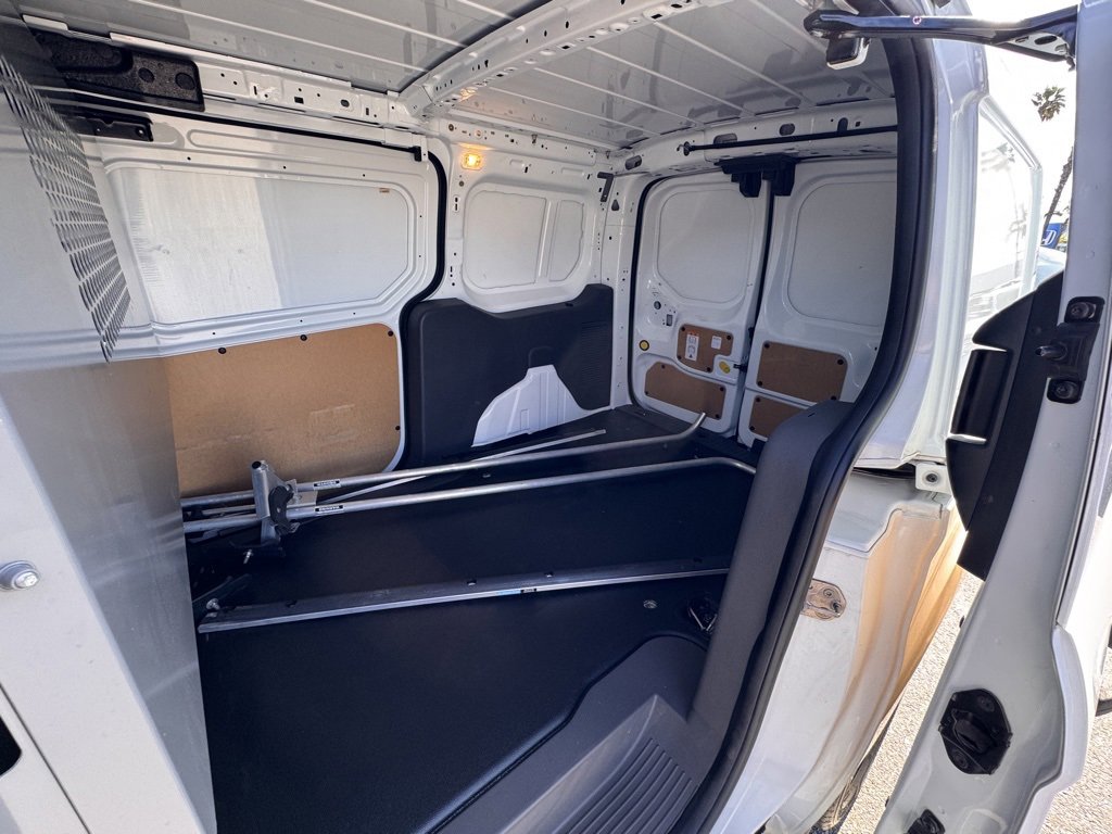 Certified 2020 Ford Transit Connect XL image 29