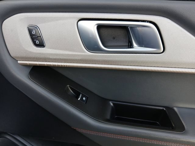 Certified 2025 Ford Explorer Active RWD image 16