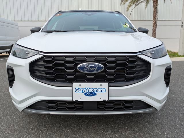 Certified 2023 Ford Escape ST-Line AWD/4WD image 9