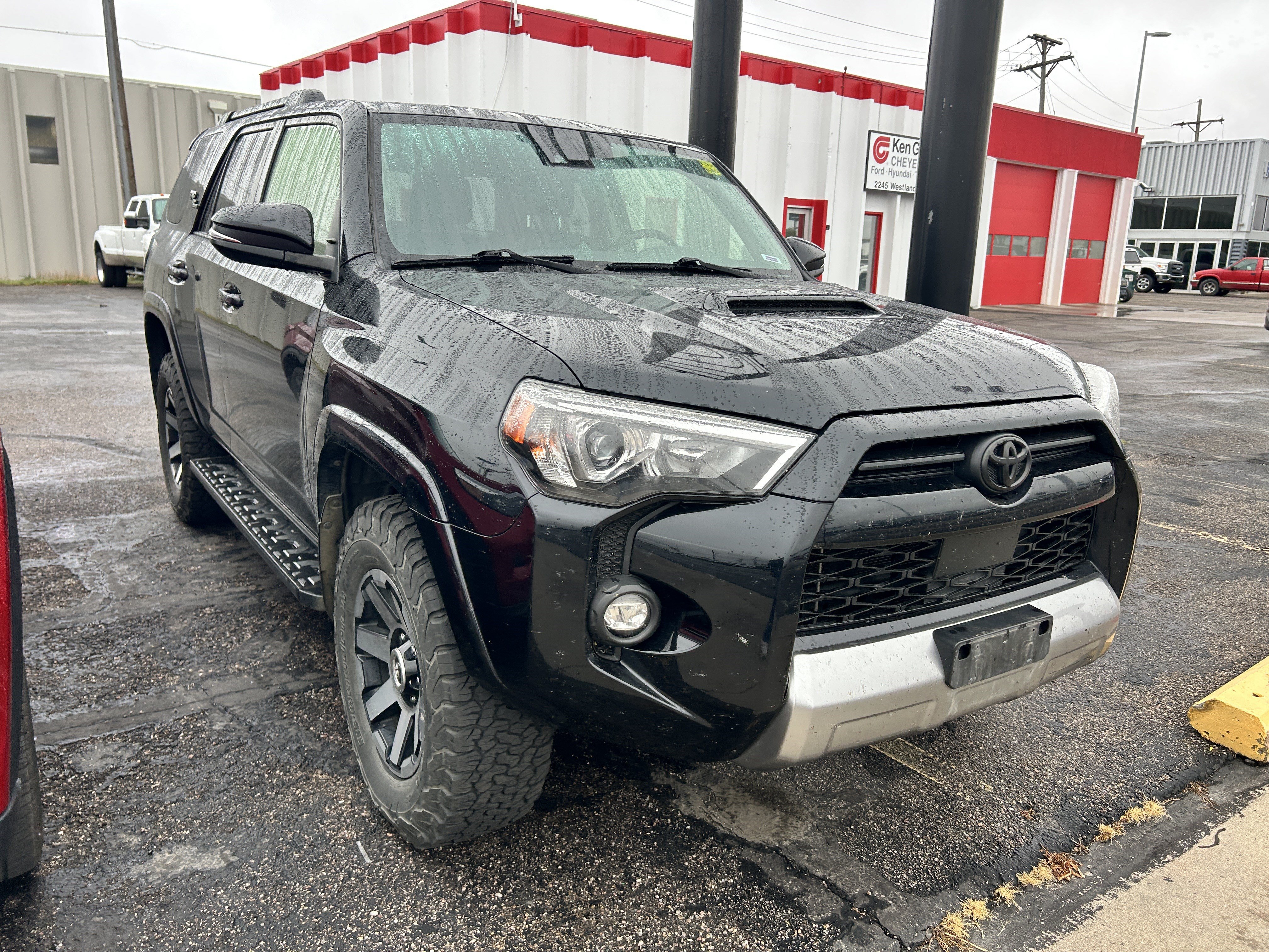 Used 2022 Toyota 4Runner TRD Off-Road Premium AWD/4WD image 7