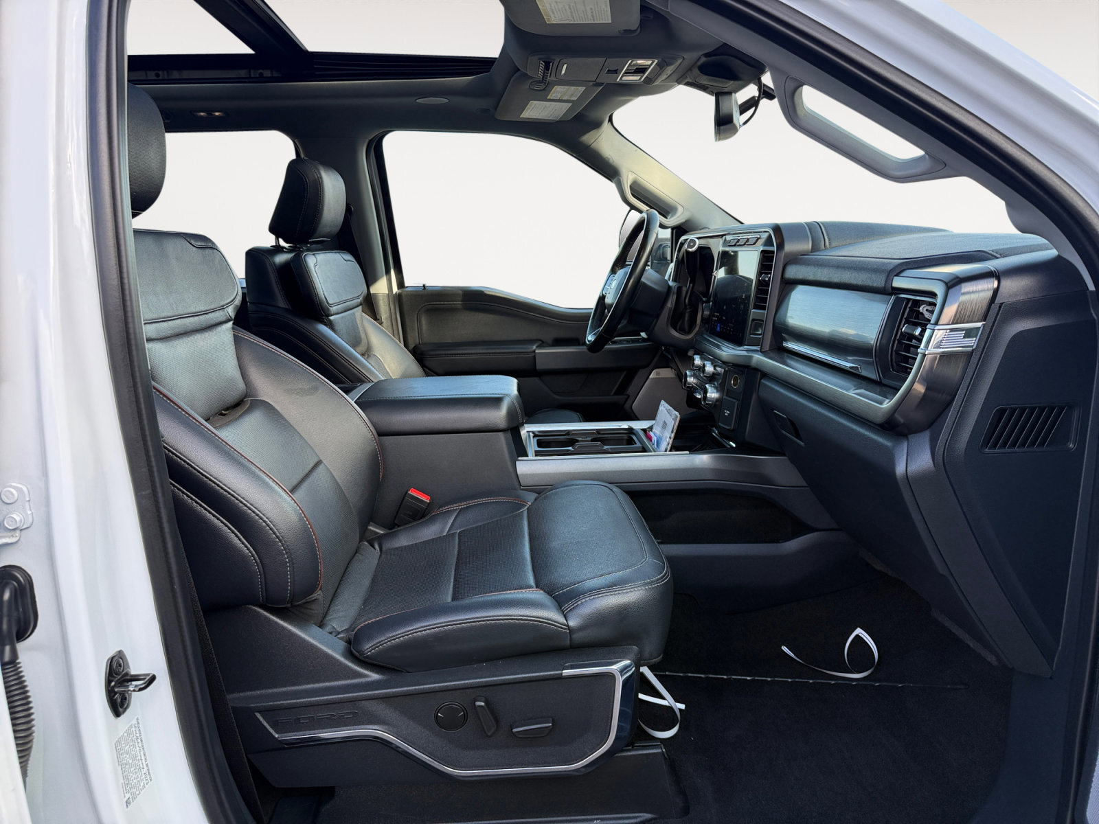 Certified 2023 Ford F250 Lariat w/ Lariat Ultimate Package image 19