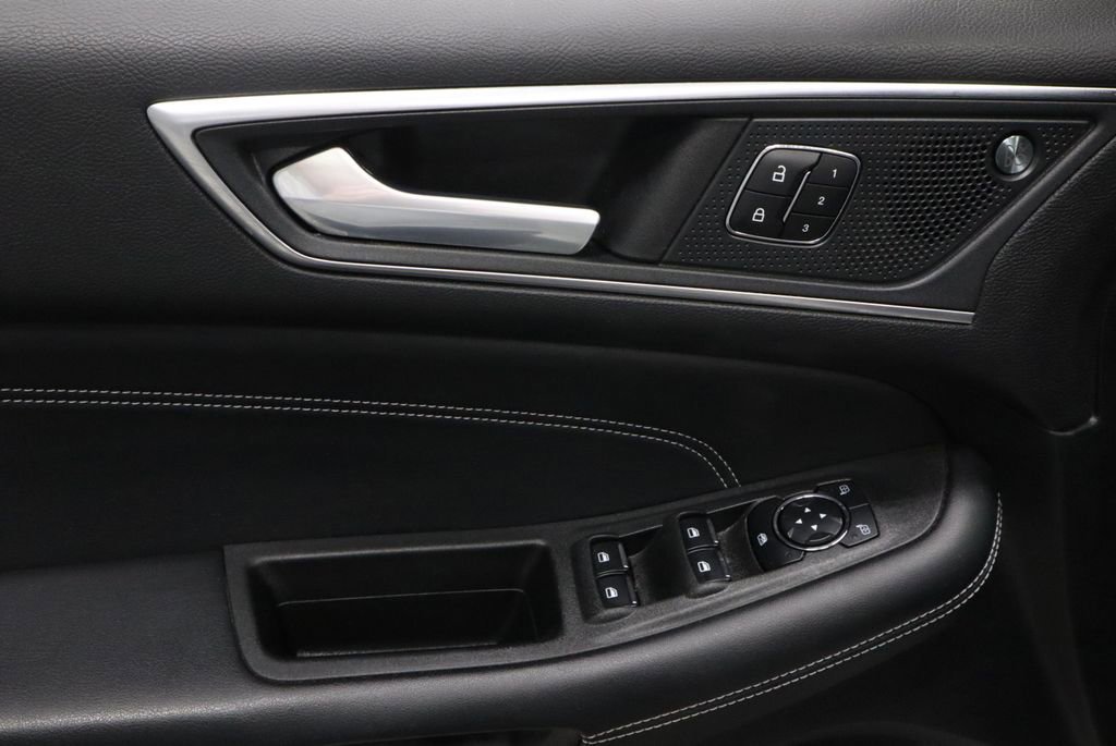 Certified 2023 Ford Edge Titanium AWD/4WD image 24