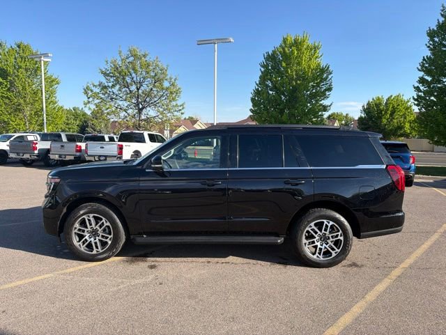 Certified 2025 Ford Expedition Active AWD/4WD image 3