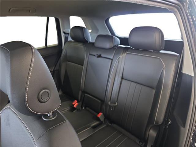 Used 2022 Volkswagen Tiguan SE AWD/4WD image 13