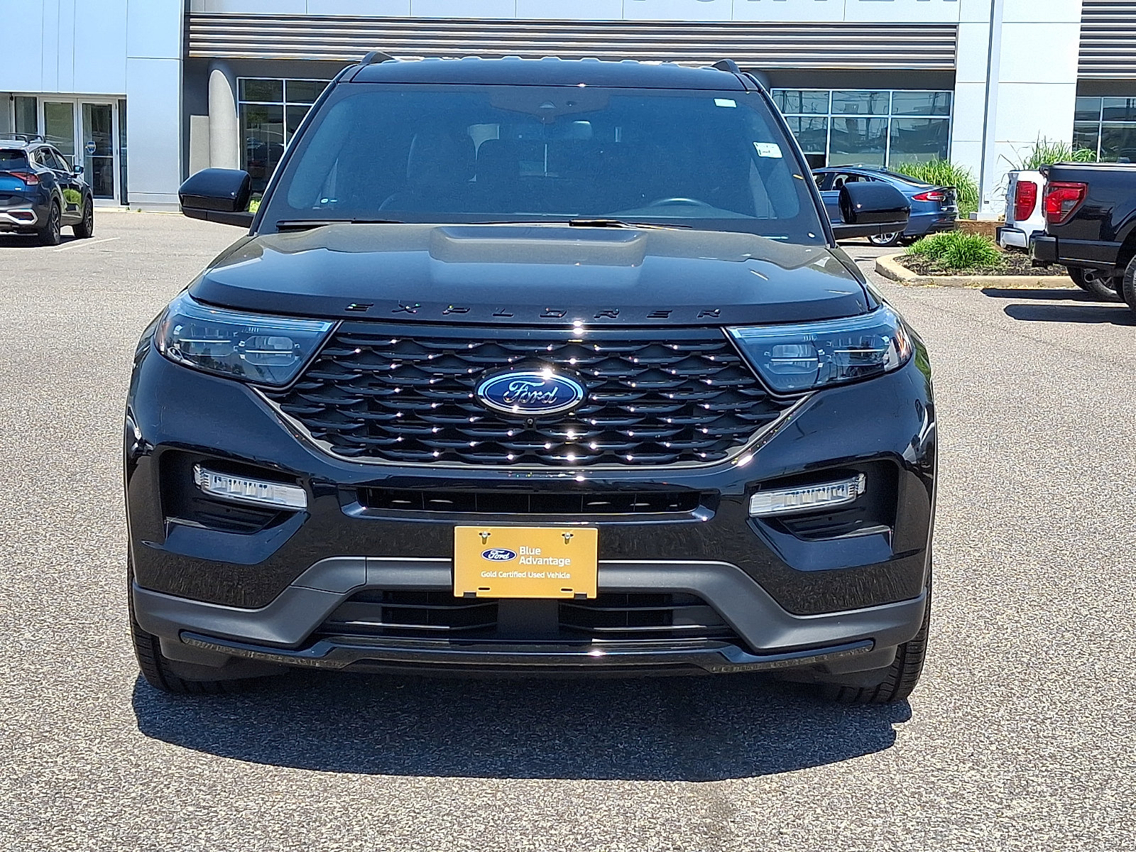 Certified 2022 Ford Explorer ST-Line w/ Class IV Trailer Tow Package AWD/4WD image 2