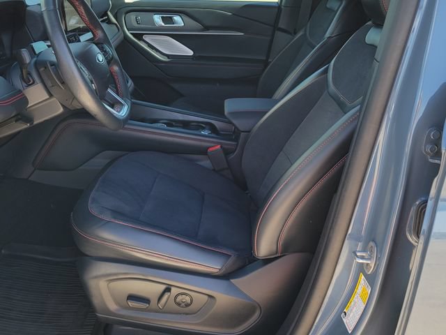 Certified 2025 Ford Explorer ST w/ Sun And Sound Package AWD/4WD image 6