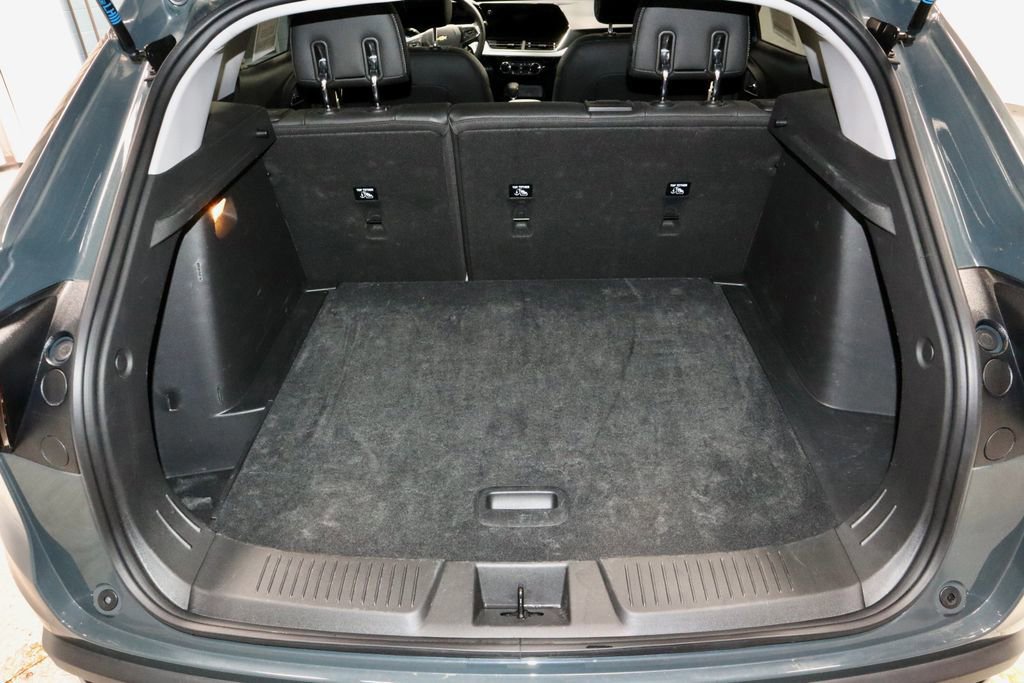 Used 2025 Chevrolet Trax LT w/ LT Convenience Package image 13