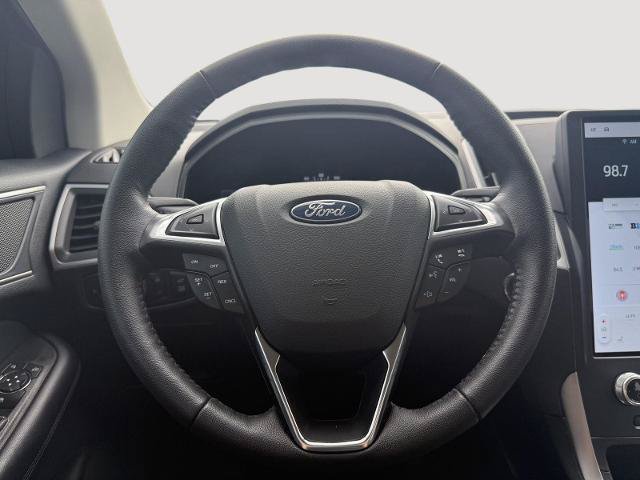 Certified 2022 Ford Edge SEL w/ Sport Appearance Package AWD/4WD image 13