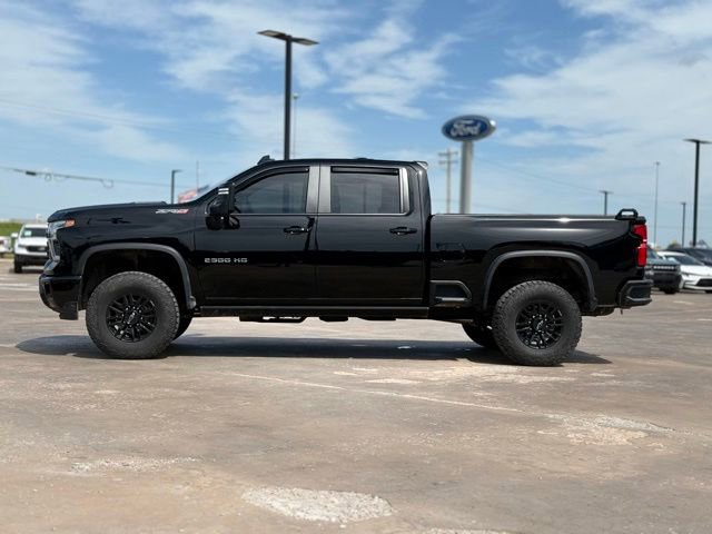 Used 2025 Chevrolet Silverado 2500 ZR2 w/ Technology Package AWD/4WD image 5