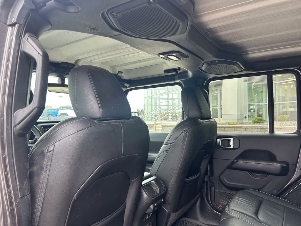 Used 2018 Jeep Wrangler Unlimited Sahara AWD/4WD image 14