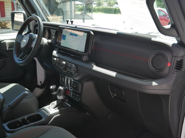 Used 2024 Jeep Wrangler Rubicon w/ Technology Group AWD/4WD image 28