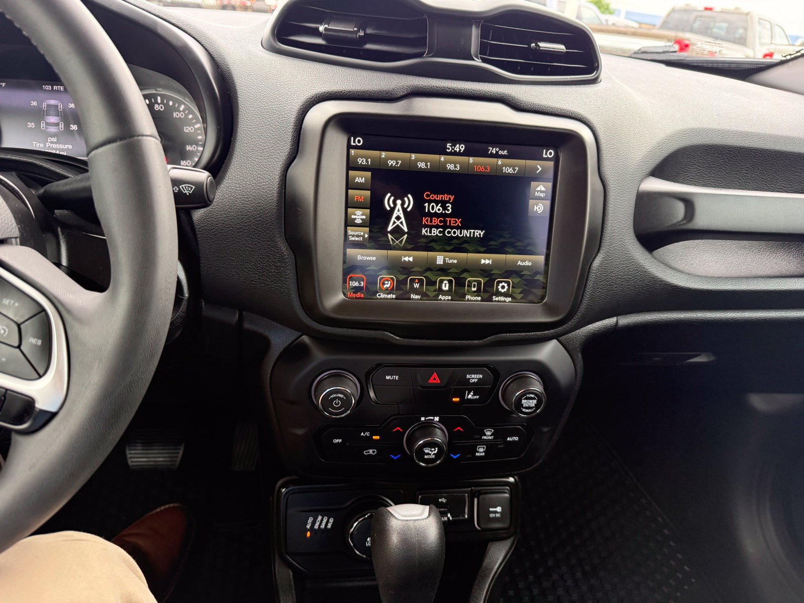 Used 2023 Jeep Renegade Altitude AWD/4WD image 15