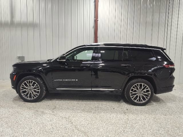 Used 2023 Jeep Grand Cherokee L Summit AWD/4WD image 7