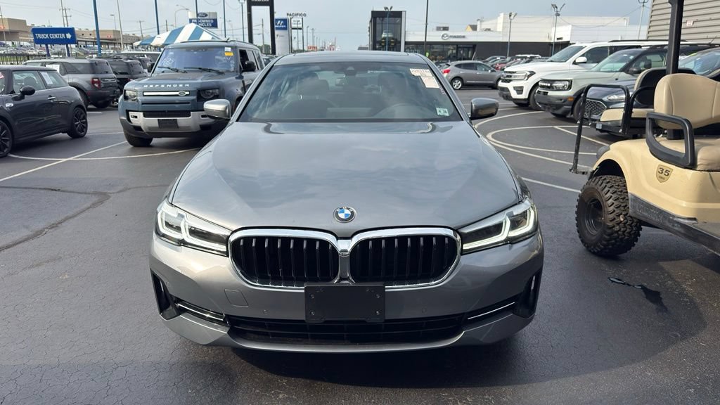 Used 2023 BMW 530i xDrive w/ Convenience Package AWD/4WD image 3