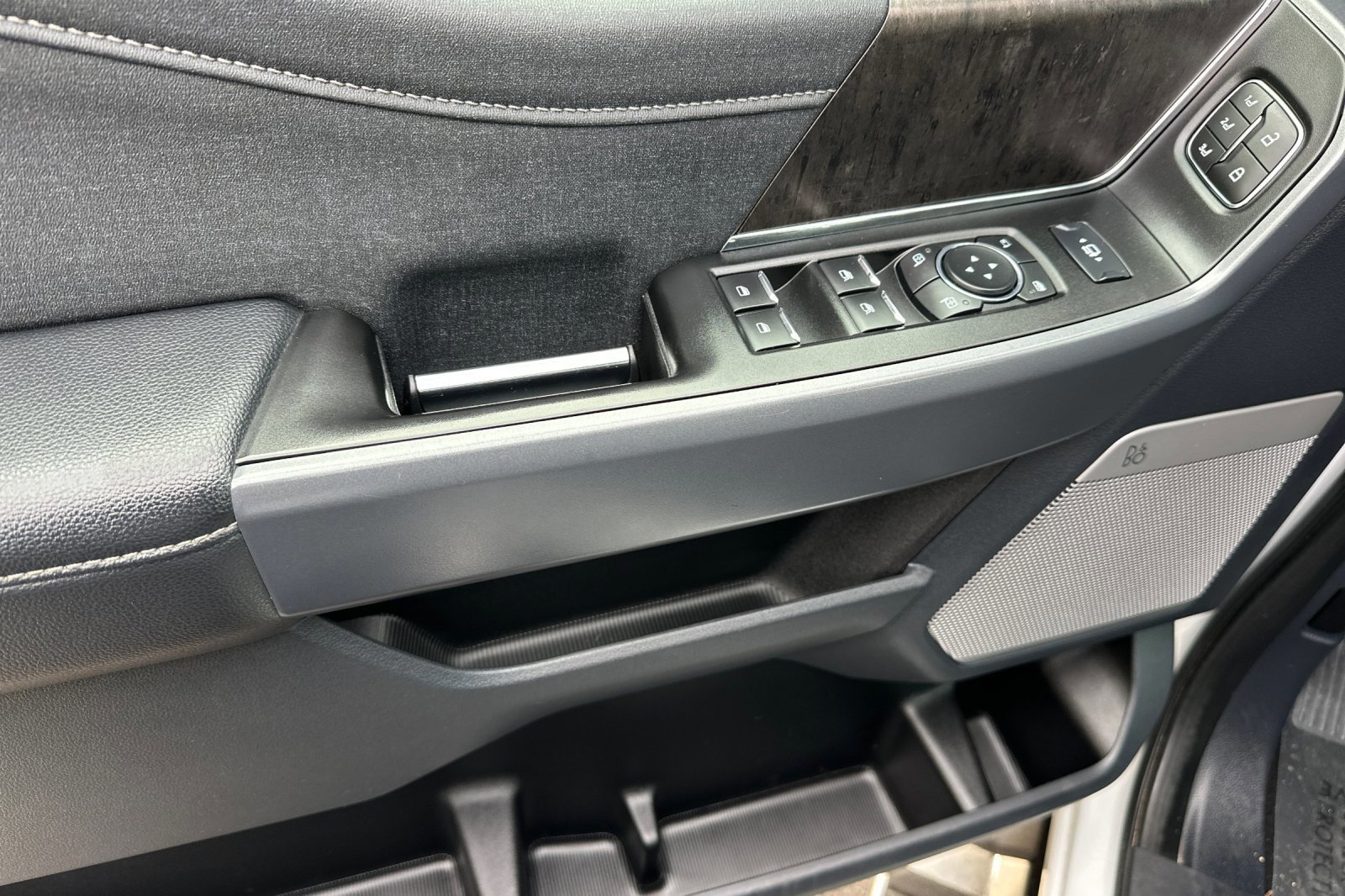 Certified 2023 Ford F250 Lariat w/ FX4 Off-Road Package image 11