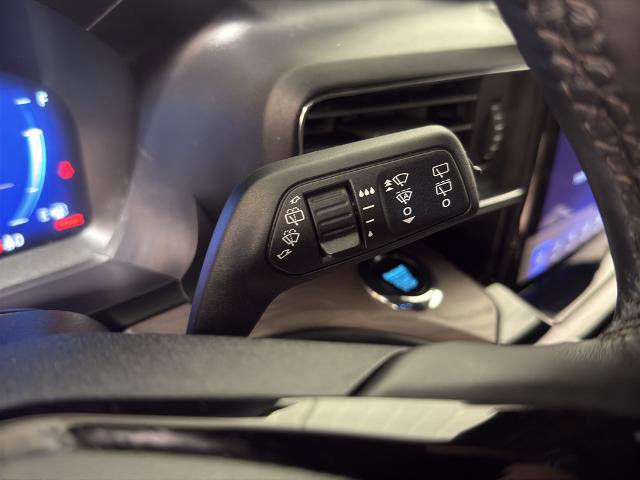 Certified 2023 Ford Explorer Platinum w/ Technology Package AWD/4WD image 18