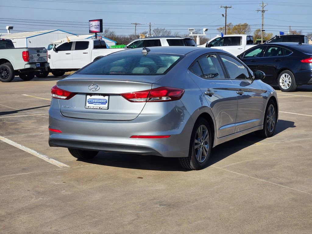 Used 2017 Hyundai Elantra SE image 5