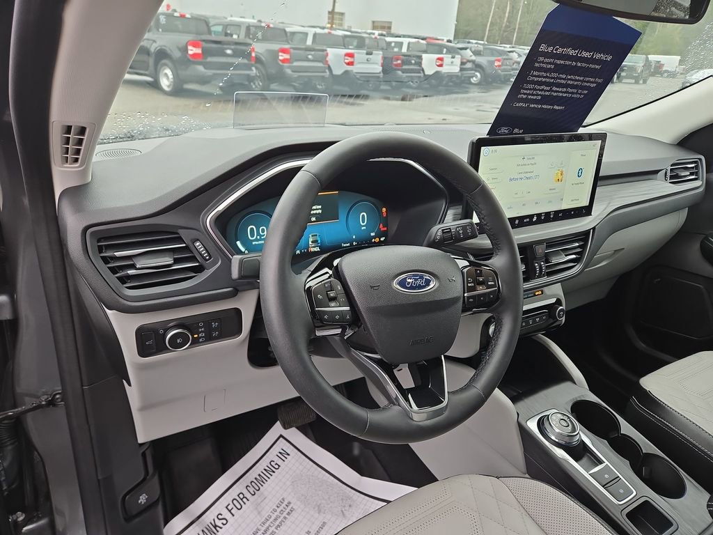 Certified 2023 Ford Escape Platinum w/ Premium Technology Package AWD/4WD image 7