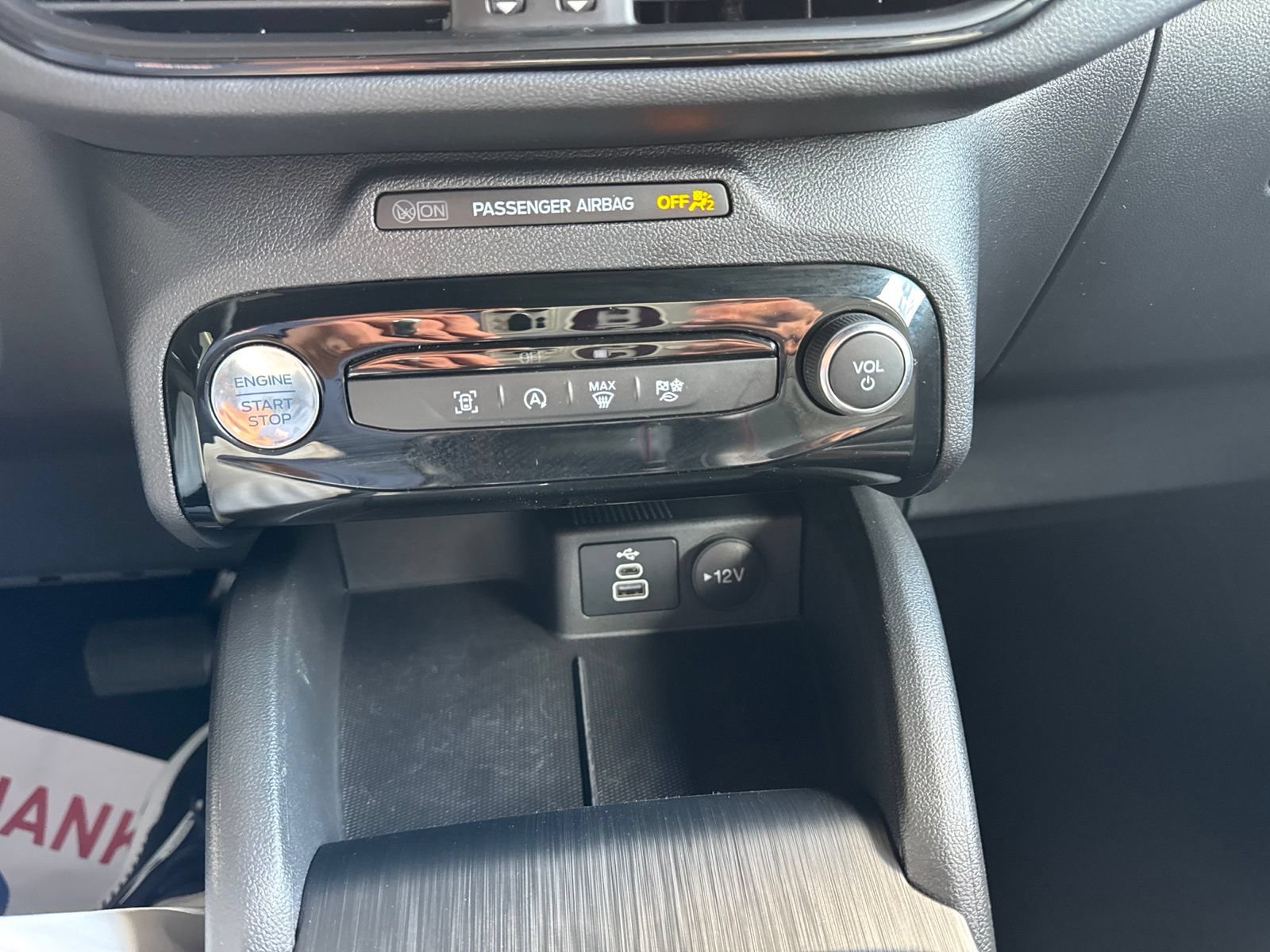 Certified 2025 Ford Escape ST-Line w/ Tech Pack #1 AWD/4WD image 32