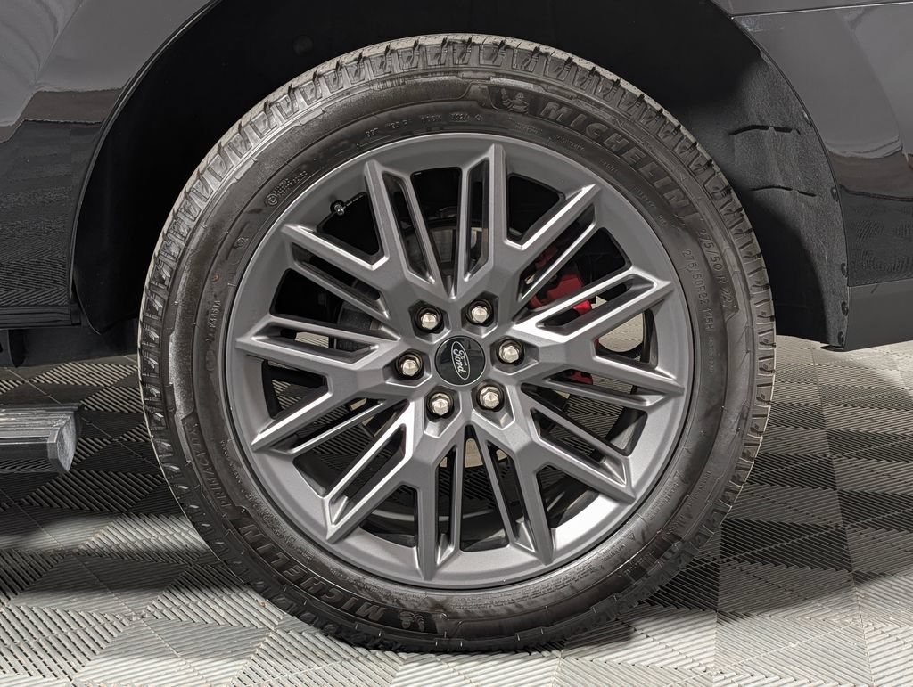 Certified 2025 Ford Expedition Platinum w/ Stealth Performance Package AWD/4WD image 28