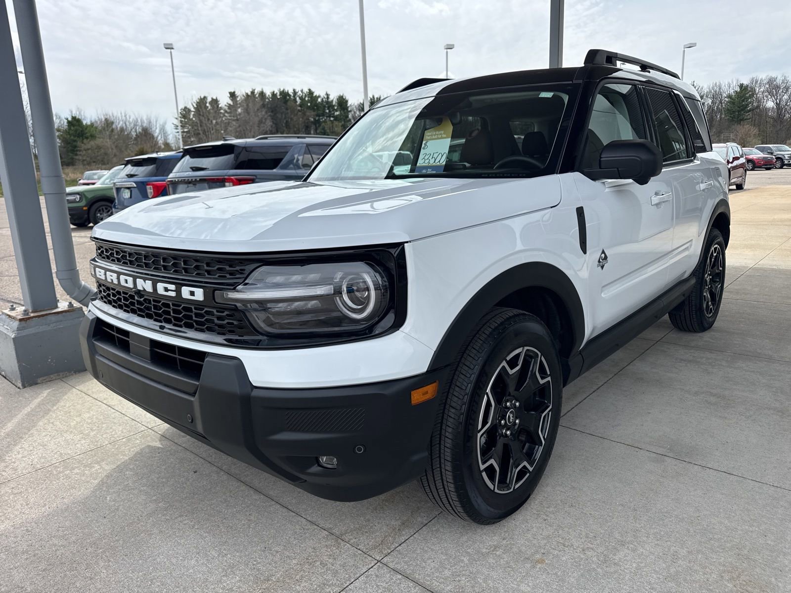 Certified 2025 Ford Bronco Sport Outer Banks w/ Outer Banks Tech Package+ image 3