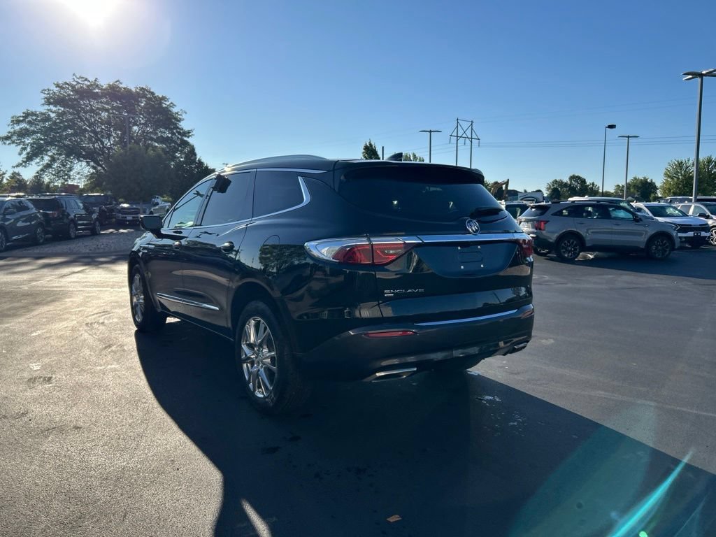 Used 2023 Buick Enclave Premium w/ Experience Buick Package AWD/4WD image 9