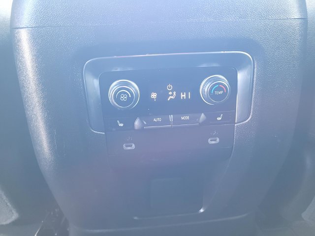 Used 2023 Chevrolet Tahoe Premier AWD/4WD image 14