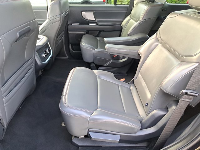 Certified 2025 Ford Expedition Active image 13