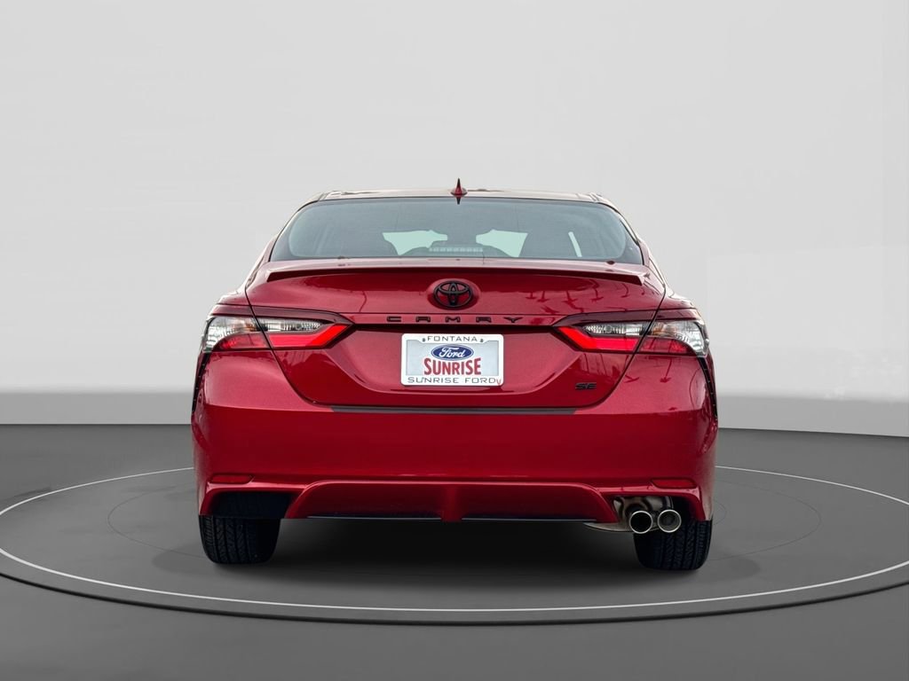 Used 2023 Toyota Camry SE image 3