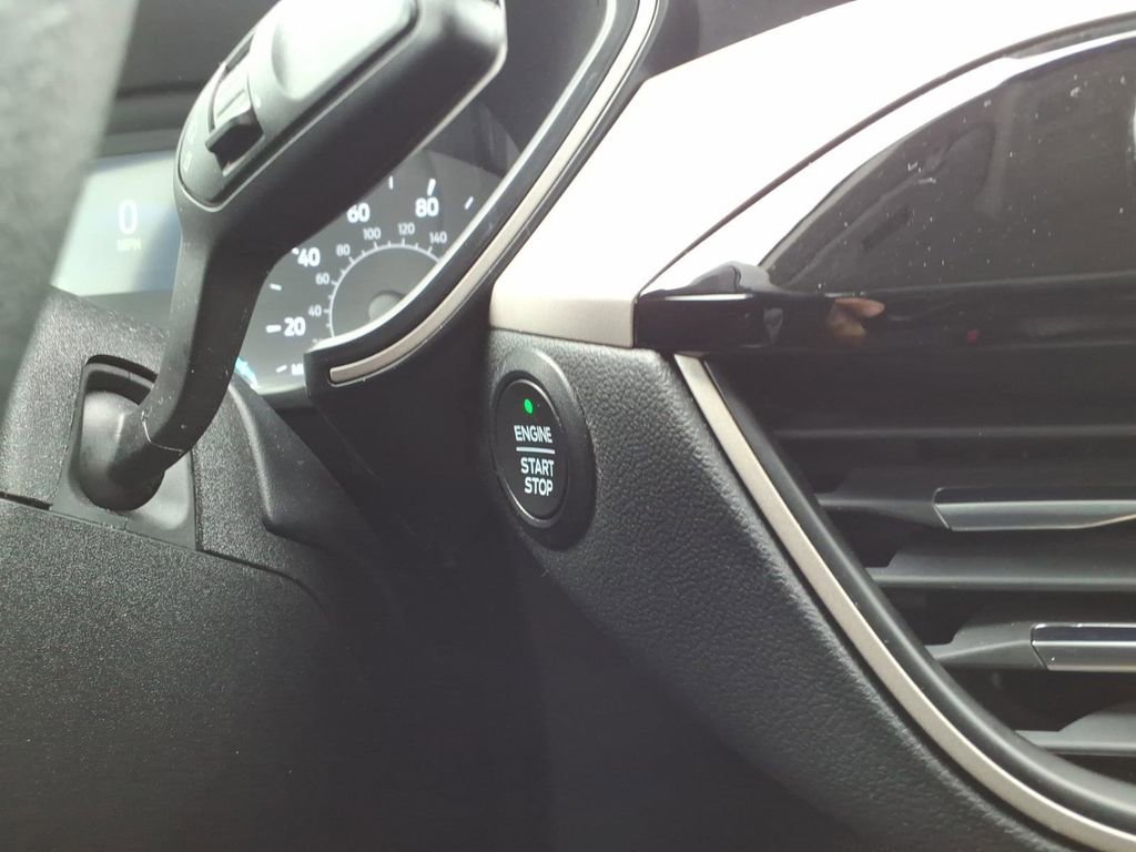 Certified 2022 Ford Escape SE image 23