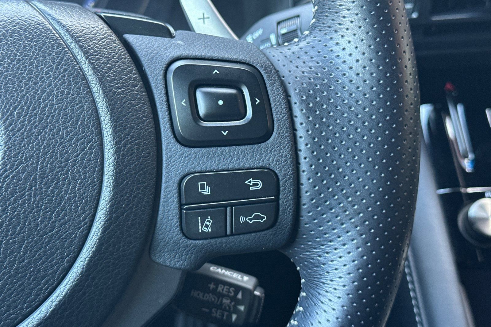 Used 2023 Lexus IS 350 F Sport w/ Navigation Package RWD image 38