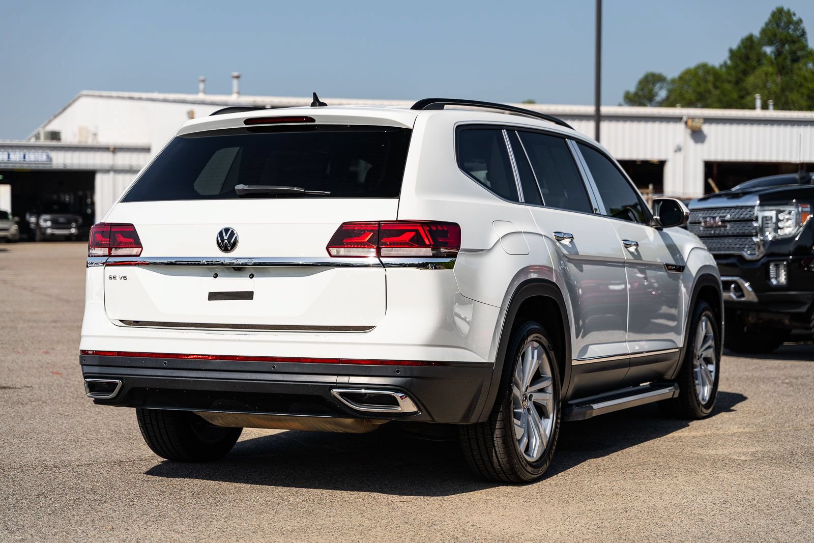 Used 2021 Volkswagen Atlas SE w/ Panoramic Sunroof Package FWD image 8