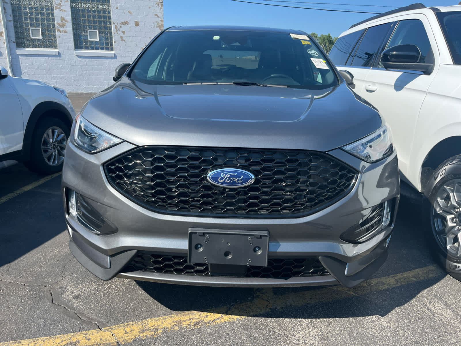 Certified 2024 Ford Edge ST-Line AWD/4WD image 2