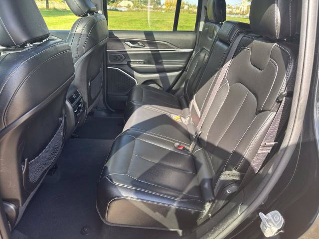 Used 2023 Jeep Grand Cherokee 4WD 4xe image 37