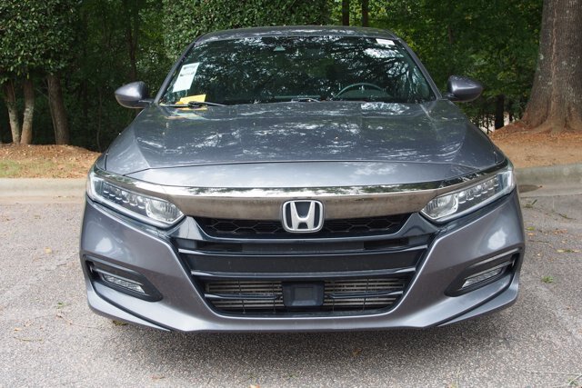 Used 2018 Honda Accord Sport image 3