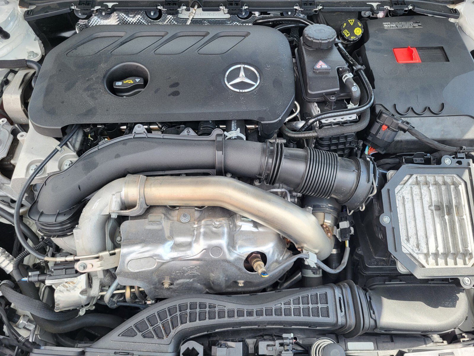 Used 2025 Mercedes-Benz CLA 250 4MATIC image 31