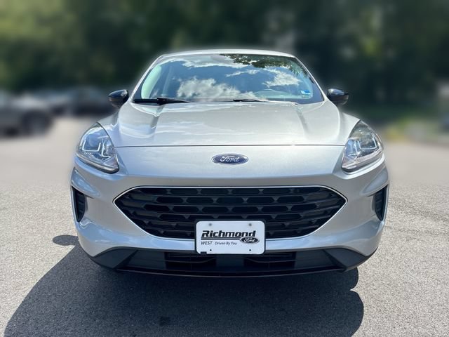 Certified 2022 Ford Escape SE w/ SE Sport Appearance Package AWD/4WD image 3
