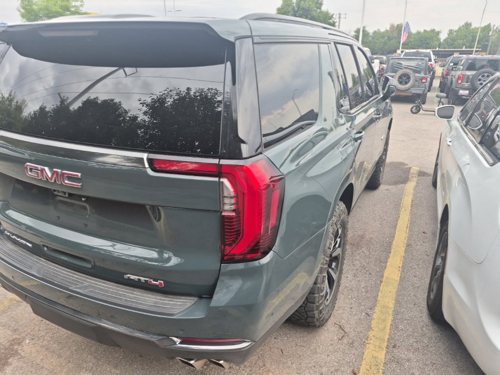 Used 2026 GMC Yukon AT4 w/ AT4 Premium Package AWD/4WD image 23
