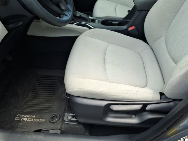 Used 2022 Toyota Corolla Cross L AWD/4WD image 15