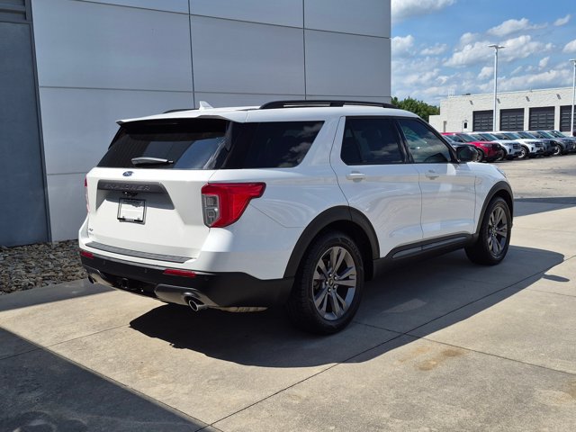 Certified 2023 Ford Explorer XLT w/ Equipment Group 202A RWD image 4