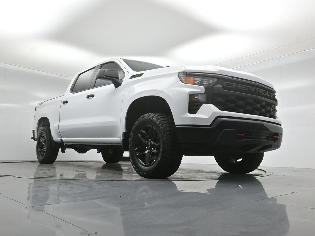 Used 2024 Chevrolet Silverado 1500 Custom Trail Boss w/ LPO, Dark Essentials Package AWD/4WD image 47