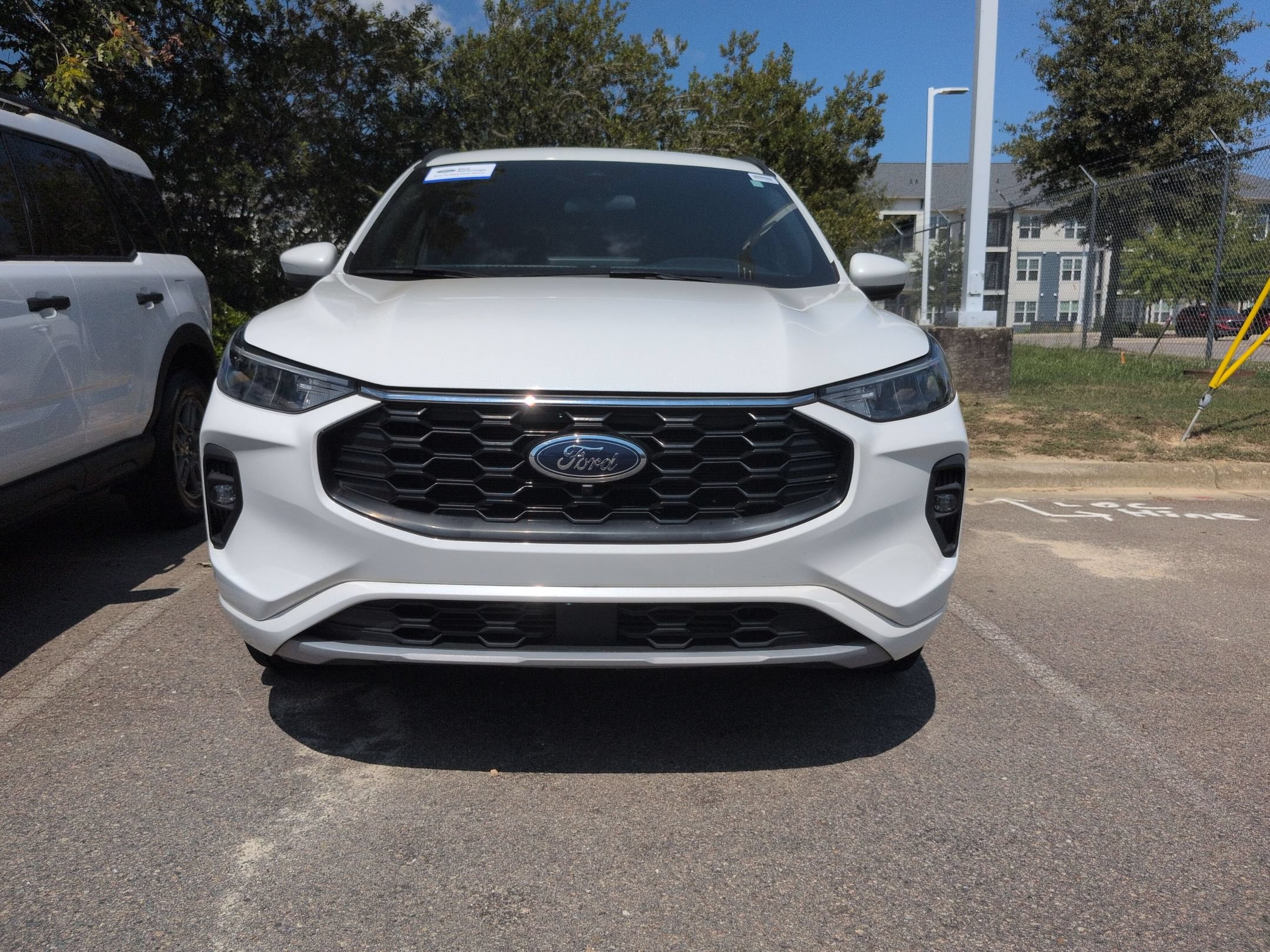 Certified 2023 Ford Escape ST-Line Select w/ Tech Pack #2 AWD/4WD image 3