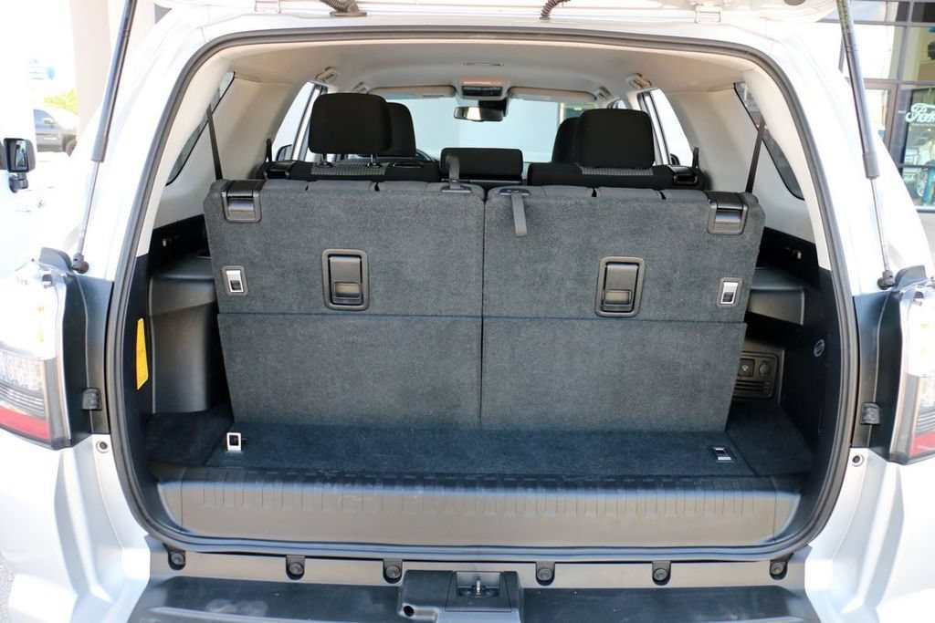 Used 2024 Toyota 4Runner SR5 RWD image 33