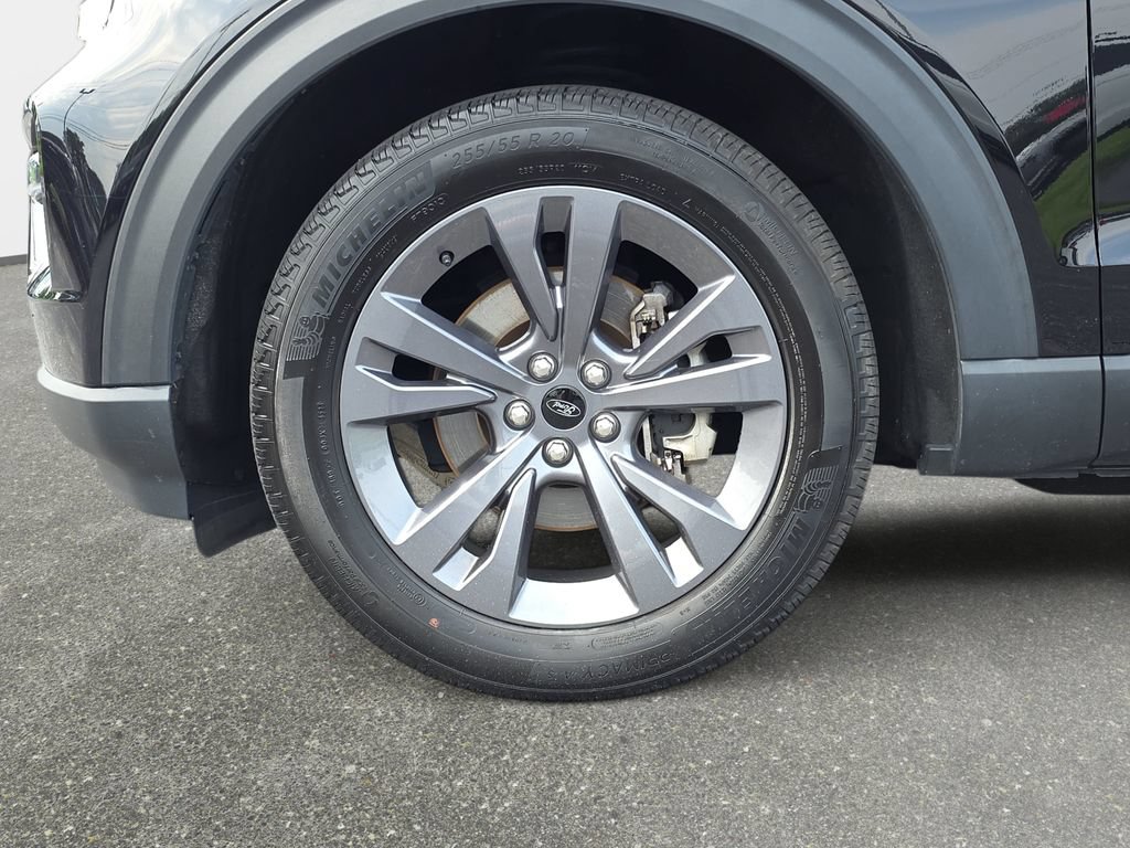 Certified 2023 Ford Explorer XLT w/ Equipment Group 202A AWD/4WD image 30
