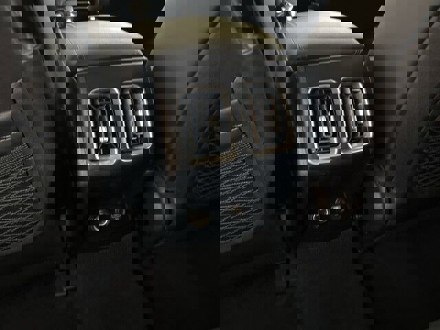 Used 2022 Kia Sorento S image 14