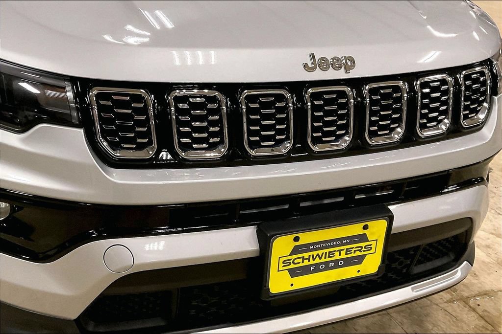 Used 2025 Jeep Compass Limited AWD/4WD image 28