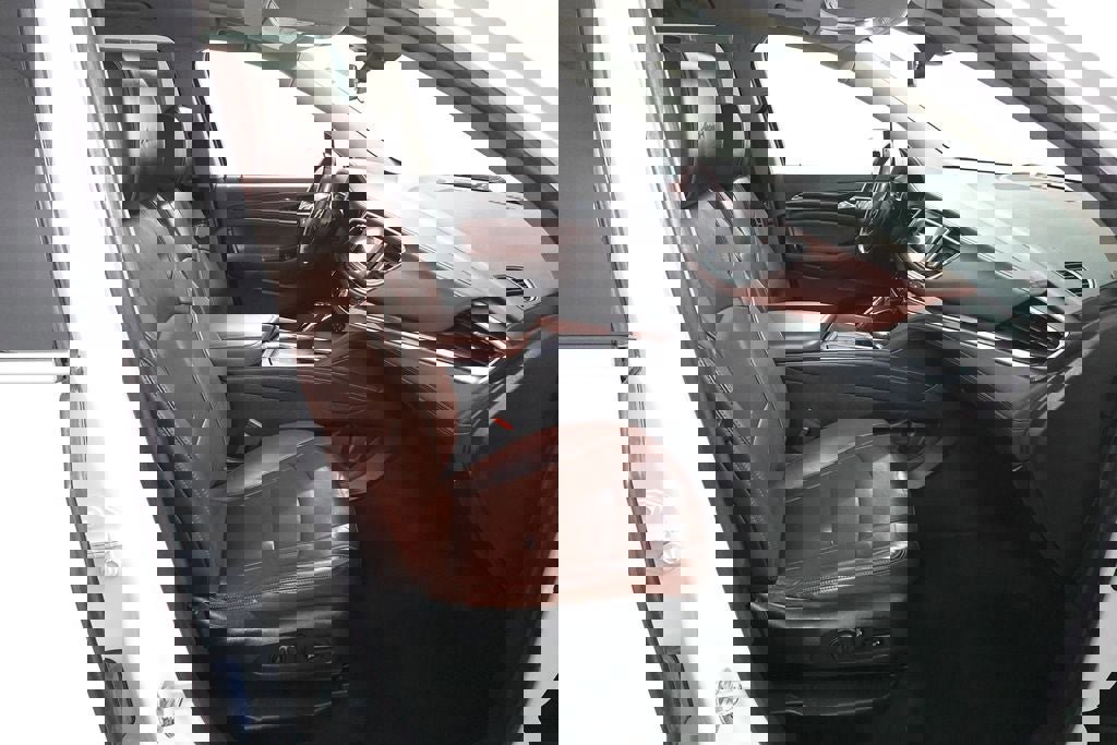 Used 2018 Buick Enclave Avenir w/ Avenir Technology Package AWD/4WD image 36