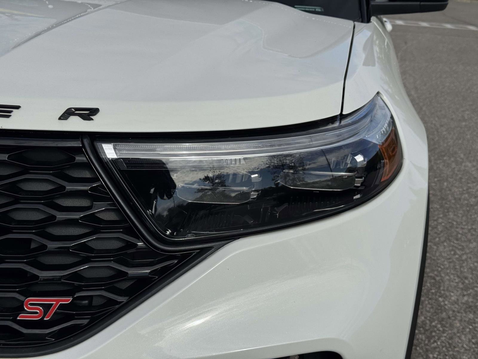 Certified 2022 Ford Explorer ST w/ ST Street Pack image 6