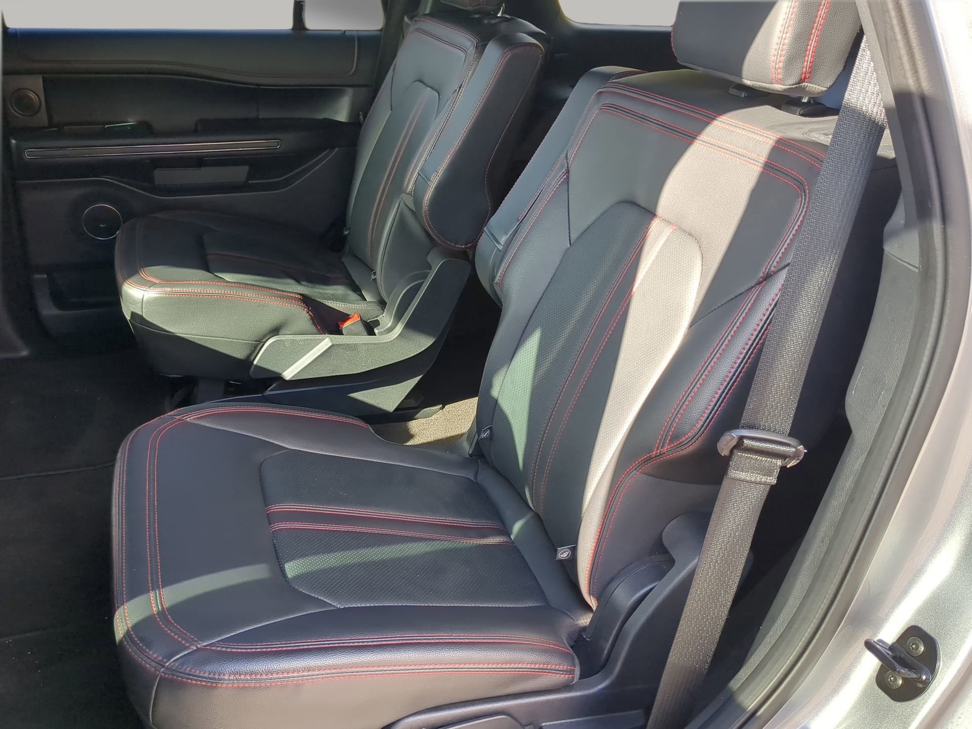 Certified 2023 Ford Expedition Limited image 46