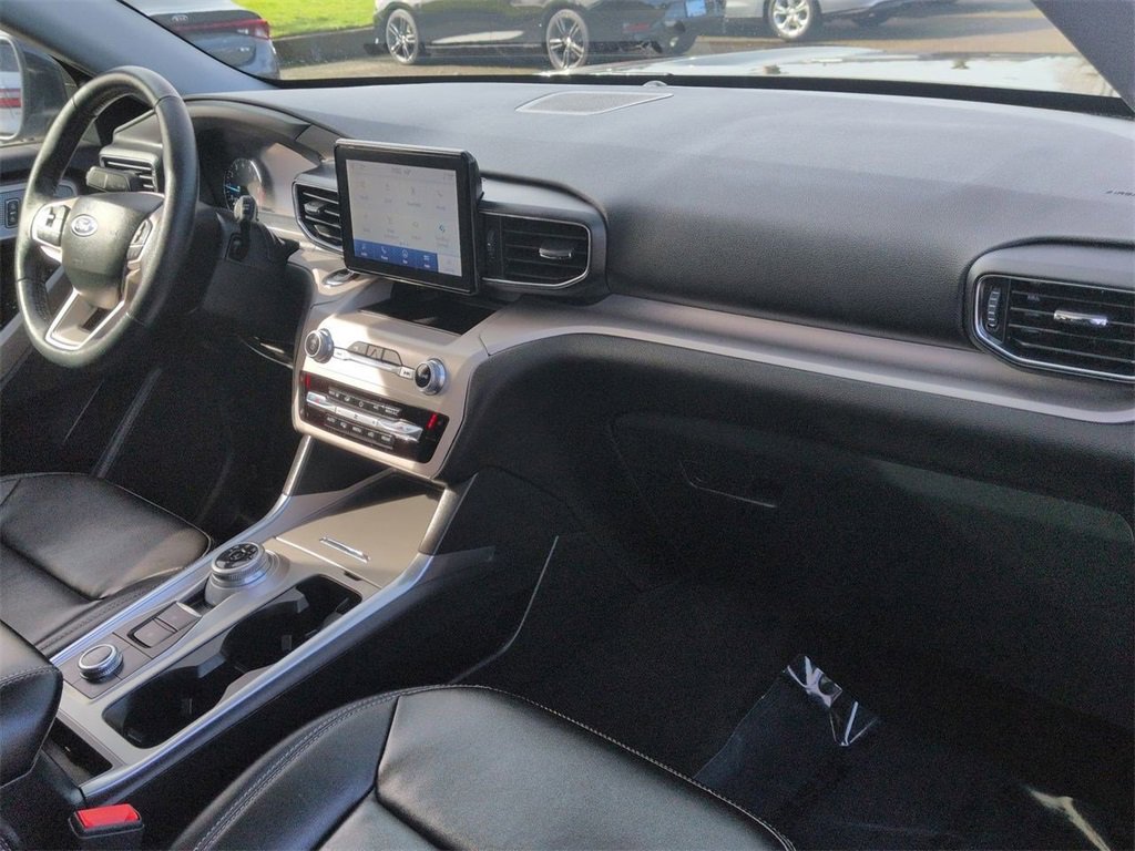 Certified 2023 Ford Explorer XLT w/ Equipment Group 202A image 28